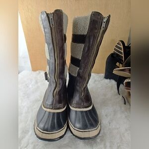 Sorel 'Helen of Tundra" Hand Crafted Leather and Rubber Faux Fur Snow Boot Sz 7